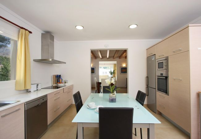 Villa en Cala San Vicente - MEDINA. Moderna villa a solo 325 m de playas de aguas cristalinas Villa en Cala San Vicente - MEDINA. Moderna villa a solo 325 m de playas de aguas cristalinas