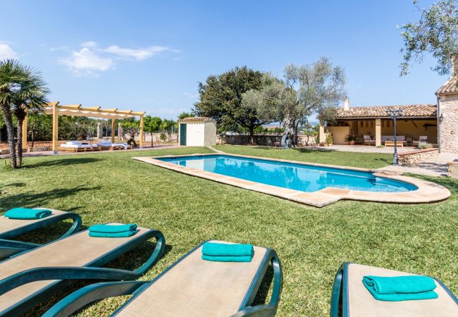 Villa en Buger - FRARE. Respetando las raíces con estilo Villa en Buger - FRARE. Respetando las raíces con estilo