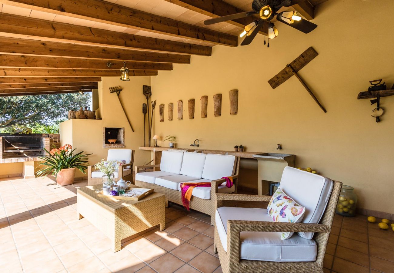 Villa en Buger - FRARE. Respetando las raíces con estilo