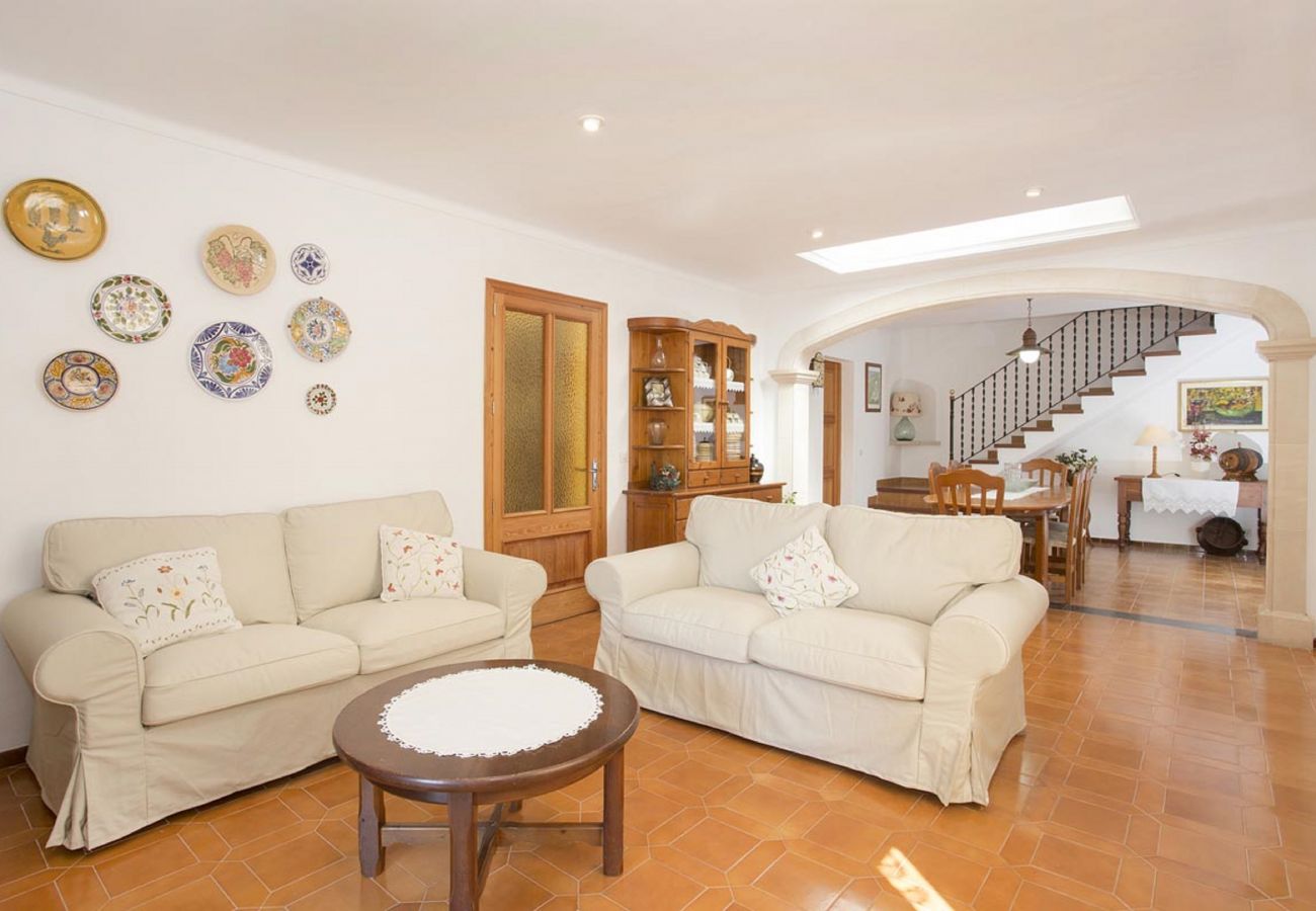 Villa en Pollensa - CREUS. Atractiva casa con piscina