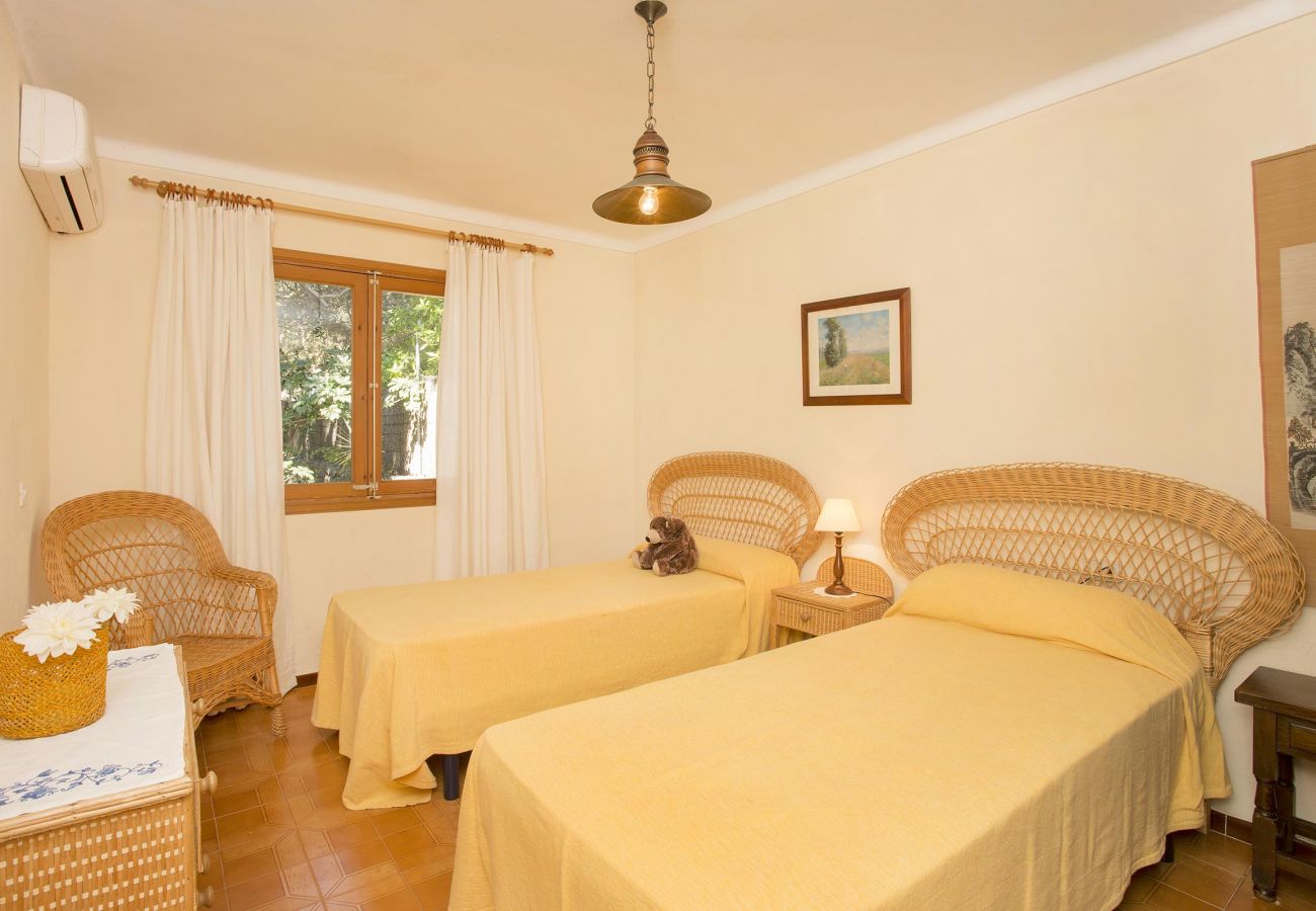 Villa en Pollensa - CREUS. Atractiva casa con piscina