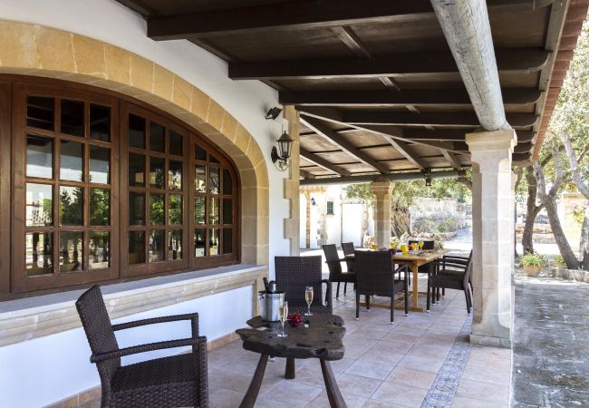 Villa en Cala San Vicente - GRAN VORAMAR CALA. 200 m2 de piscina y 6 habitaciones Villa en Cala San Vicente - GRAN VORAMAR CALA. 200 m2 de piscina y 6 habitaciones