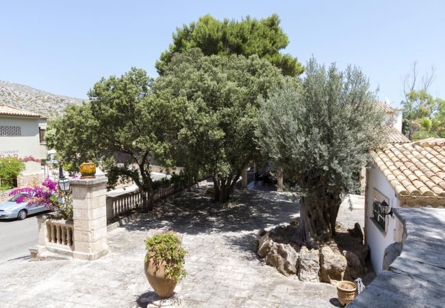 Villa en Cala San Vicente - GRAN VORAMAR CALA. 200 m2 de piscina y 6 habitaciones Villa en Cala San Vicente - GRAN VORAMAR CALA. 200 m2 de piscina y 6 habitaciones