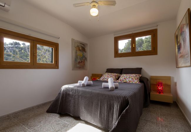 Villa en Cala San Vicente - GRAN VORAMAR CALA. 200 m2 de piscina y 6 habitaciones Villa en Cala San Vicente - GRAN VORAMAR CALA. 200 m2 de piscina y 6 habitaciones