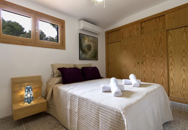 Villa en Cala San Vicente - GRAN VORAMAR CALA. 200 m2 de piscina y 6 habitaciones Villa en Cala San Vicente - GRAN VORAMAR CALA. 200 m2 de piscina y 6 habitaciones