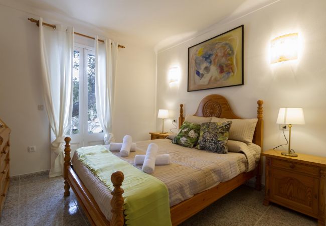 Villa en Cala San Vicente - GRAN VORAMAR CALA. 200 m2 de piscina y 6 habitaciones Villa en Cala San Vicente - GRAN VORAMAR CALA. 200 m2 de piscina y 6 habitaciones