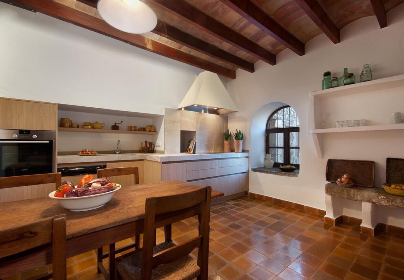Villa en Pollensa - GUILLO. 300 años de historia en un paraje eterno