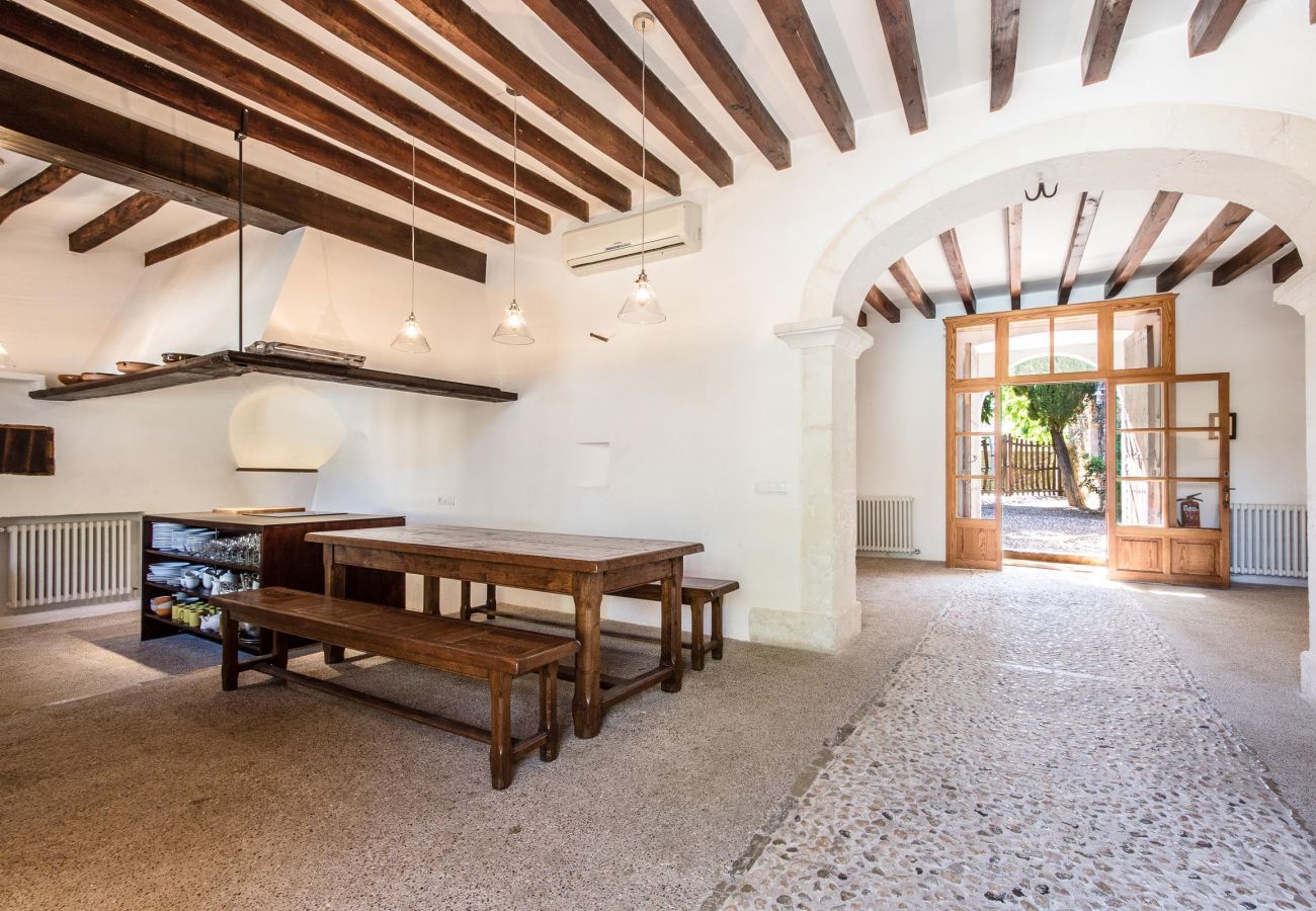 Villa en Buger - RAFAL ANTIC. Tipica casa mallorquina totalmente restaurada en Buger