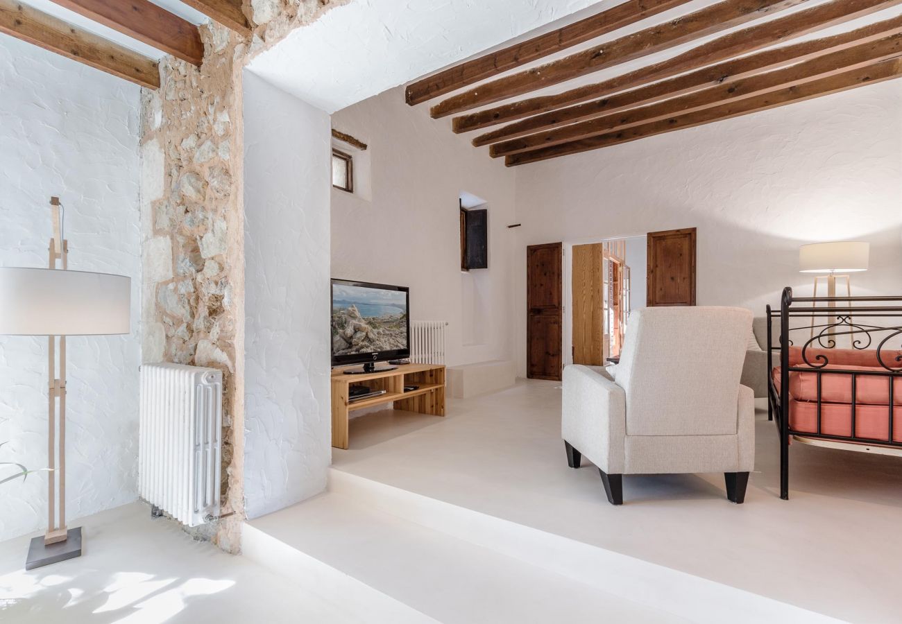 Villa en Buger - RAFAL ANTIC. Tipica casa mallorquina totalmente restaurada en Buger