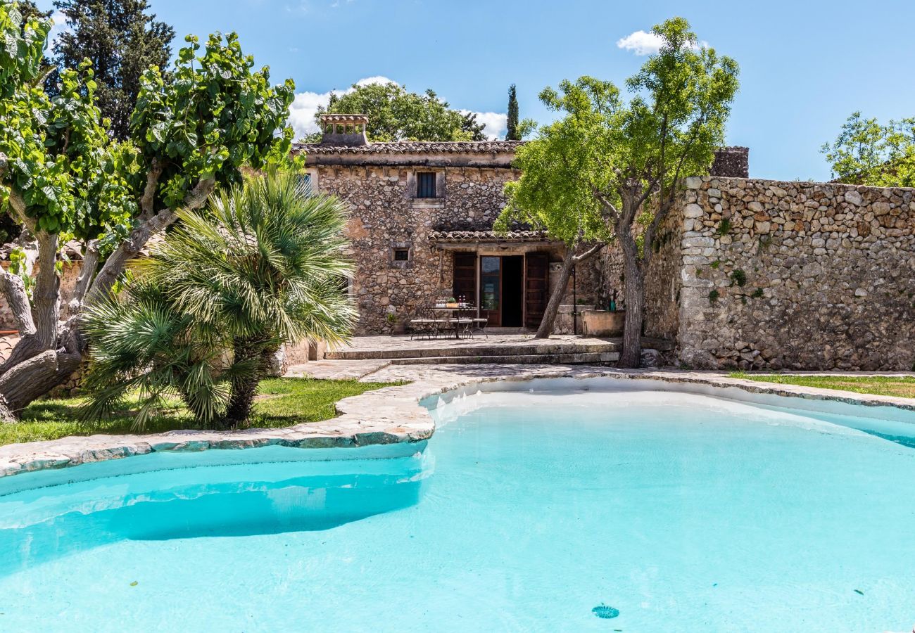 Villa en Buger - RAFAL ANTIC. Tipica casa mallorquina totalmente restaurada en Buger