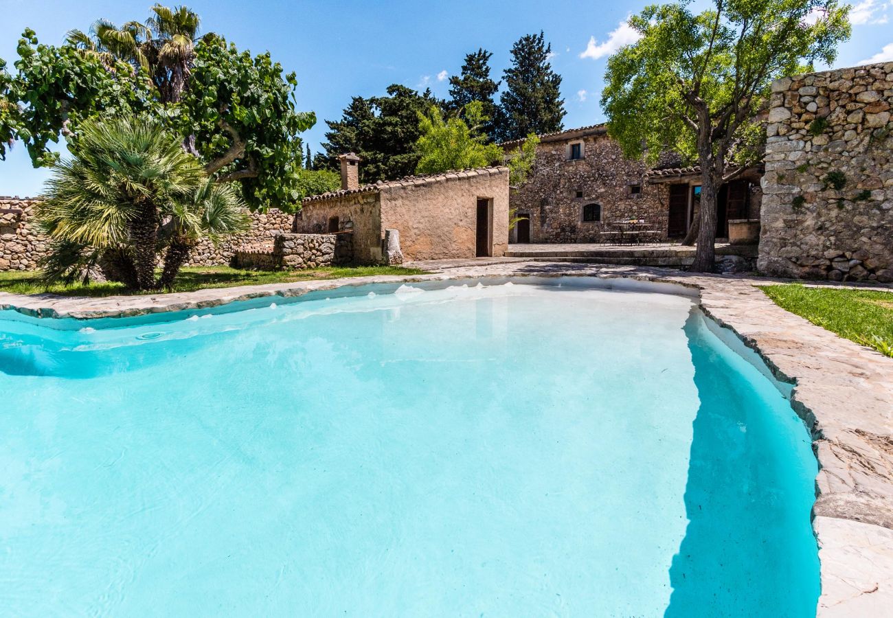 Villa en Buger - RAFAL ANTIC. Tipica casa mallorquina totalmente restaurada en Buger