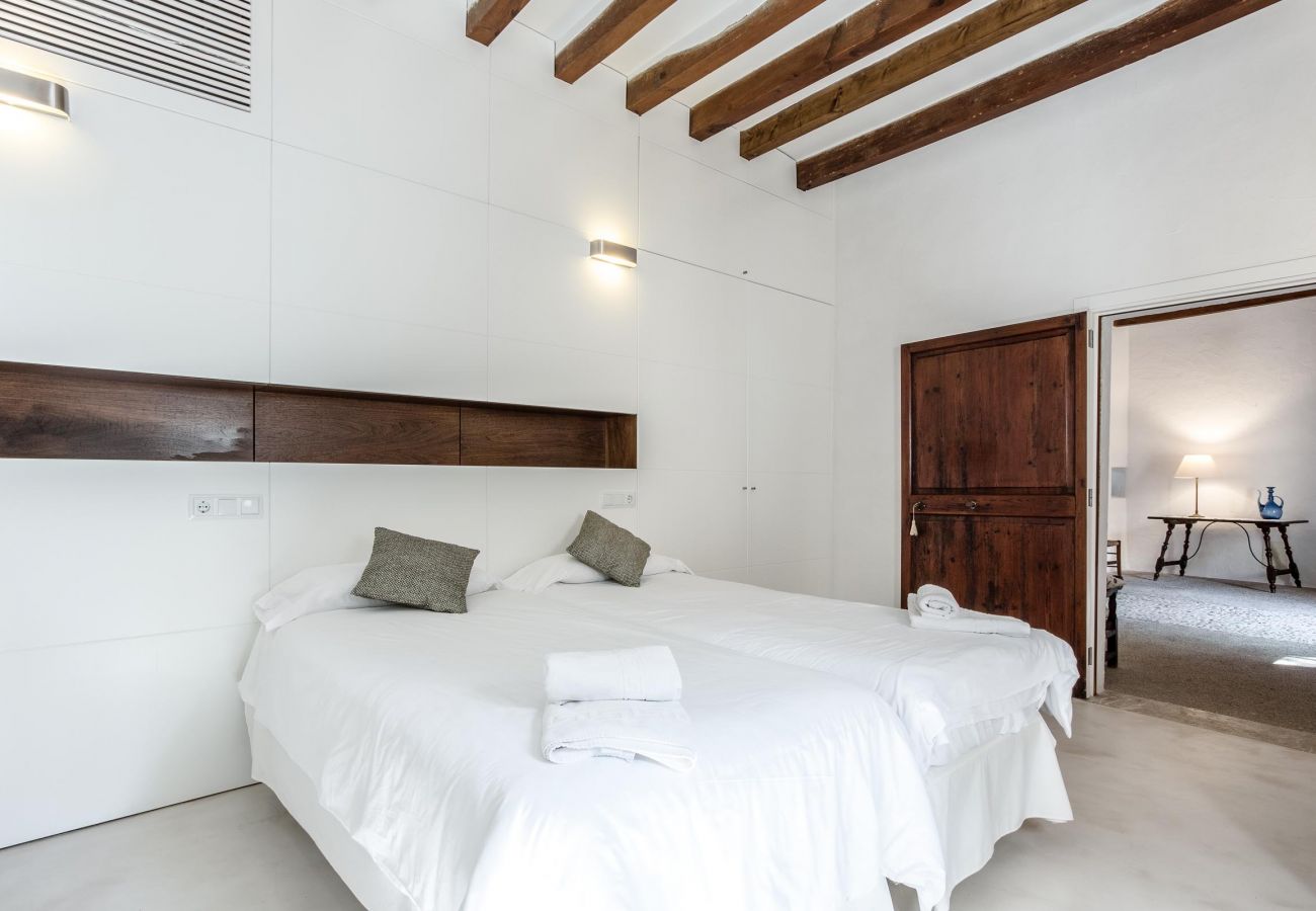 Villa en Buger - RAFAL ANTIC. Tipica casa mallorquina totalmente restaurada en Buger