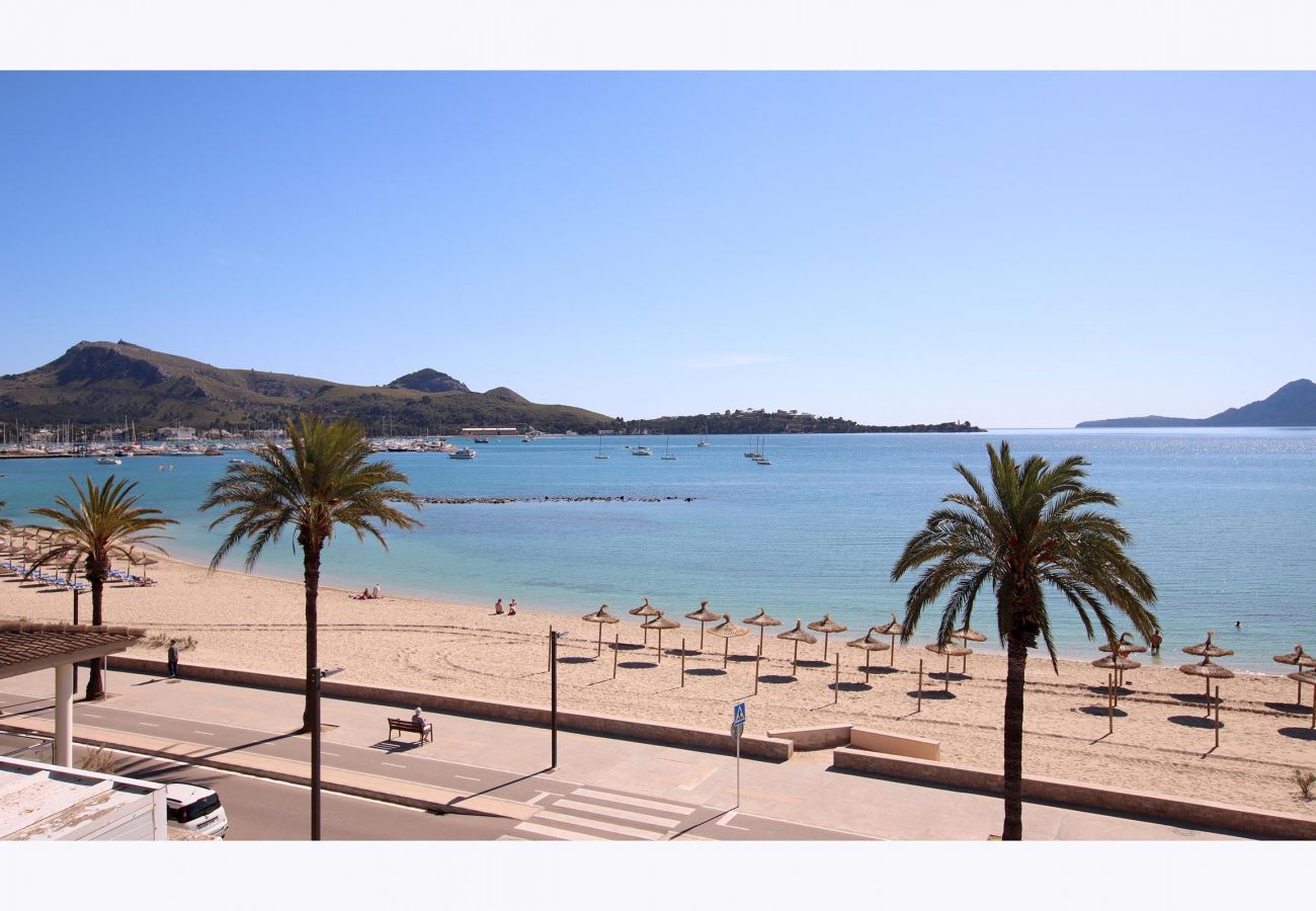 Apartamento en Puerto Pollensa - SIVELLA. Apartamento en primera linea del Puerto de Pollensa