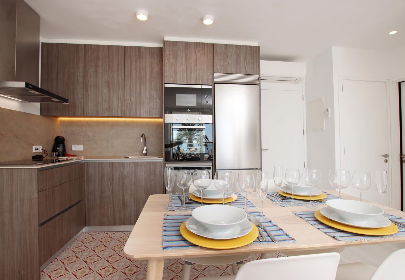 Apartamento en Puerto Pollensa - SIVELLA. Apartamento en primera linea del Puerto de Pollensa