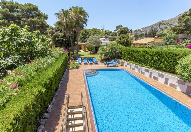 Villa en Cala San Vicente - FORMOSA. Una de las villas más exitosas. Impresionante jardín Villa en Cala San Vicente - FORMOSA. Una de las villas más exitosas. Impresionante jardín