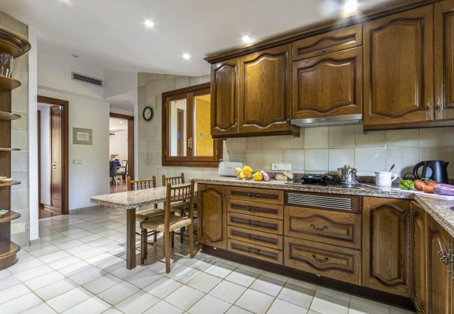 Villa en Cala San Vicente - FORMOSA. Una de las villas más exitosas. Impresionante jardín Villa en Cala San Vicente - FORMOSA. Una de las villas más exitosas. Impresionante jardín