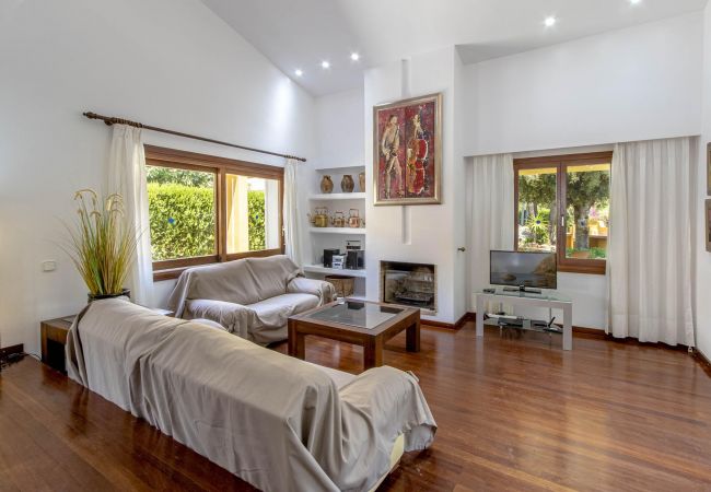 Villa en Cala San Vicente - FORMOSA. Una de las villas más exitosas. Impresionante jardín Villa en Cala San Vicente - FORMOSA. Una de las villas más exitosas. Impresionante jardín