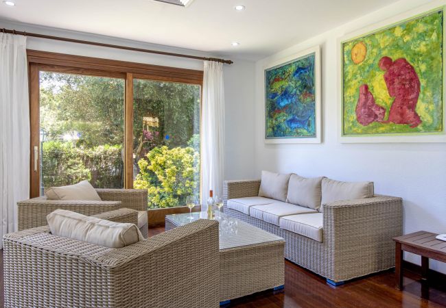 Villa en Cala San Vicente - FORMOSA. Una de las villas más exitosas. Impresionante jardín Villa en Cala San Vicente - FORMOSA. Una de las villas más exitosas. Impresionante jardín