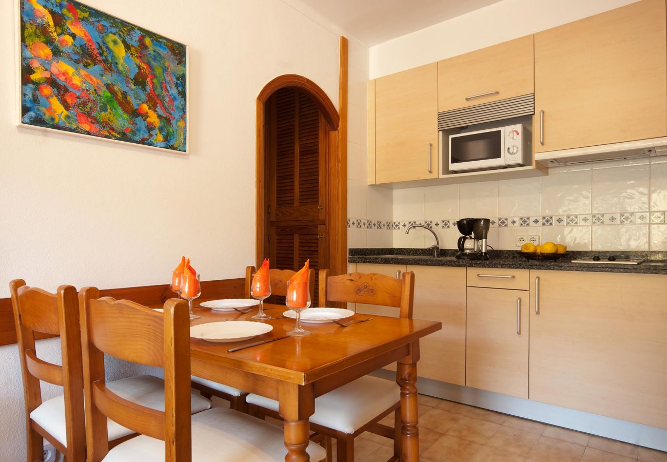 Apartamento en Cala San Vicente - PINOS ALTOS 12. Pequeño  apartamento en Cala San Vicenç