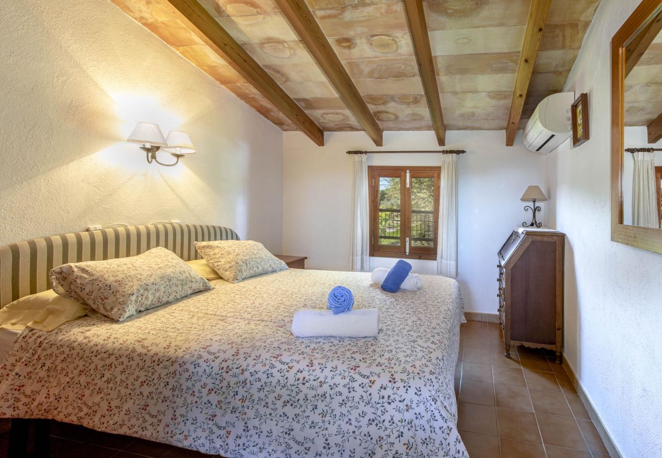 Villa en Pollensa - MARINA NOVA. Un jardín que hará las delicias de jóvenes y adultos