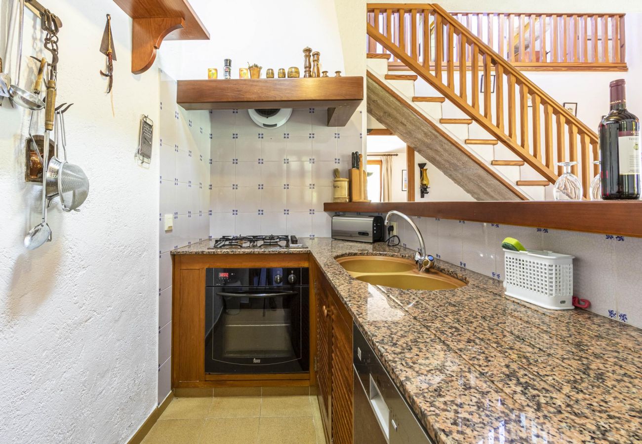 Villa en Pollensa - MARINA NOVA. Un jardín que hará las delicias de jóvenes y adultos