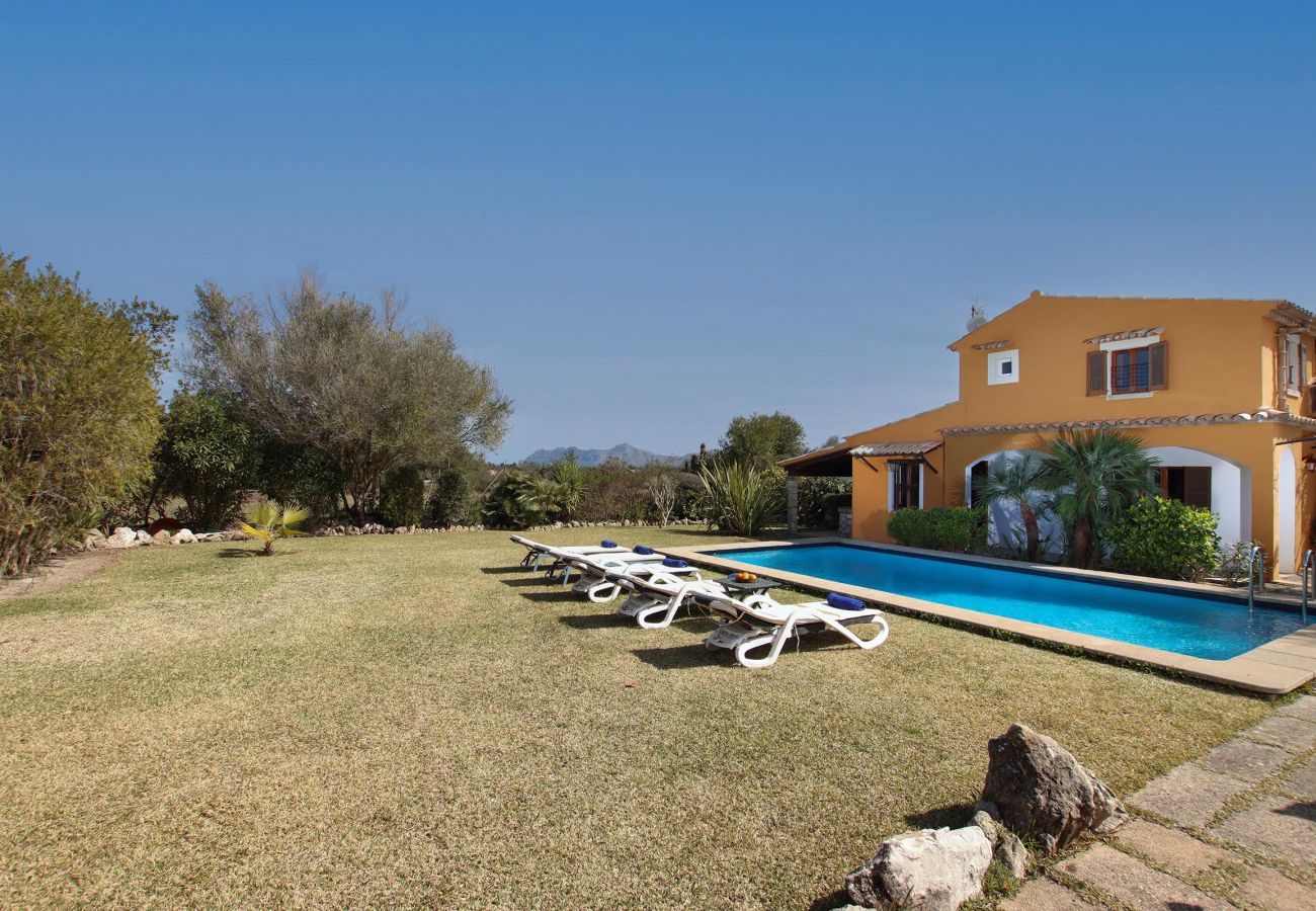 Villa en Pollensa - MARINA NOVA. Un jardín que hará las delicias de jóvenes y adultos