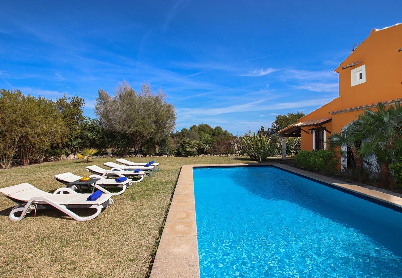 Villa en Pollensa - MARINA NOVA. Un jardín que hará las delicias de jóvenes y adultos