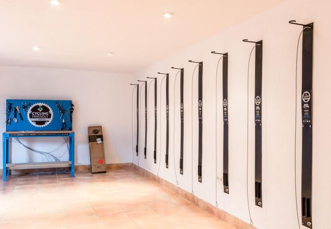 Apartamento en Cala San Vicente - PINOS ALTOS 08. Apartamento en la bonita zona de Cala San Vicenç Apartamento en Cala San Vicente - PINOS ALTOS 08. Apartamento en la bonita zona de Cala San Vicenç