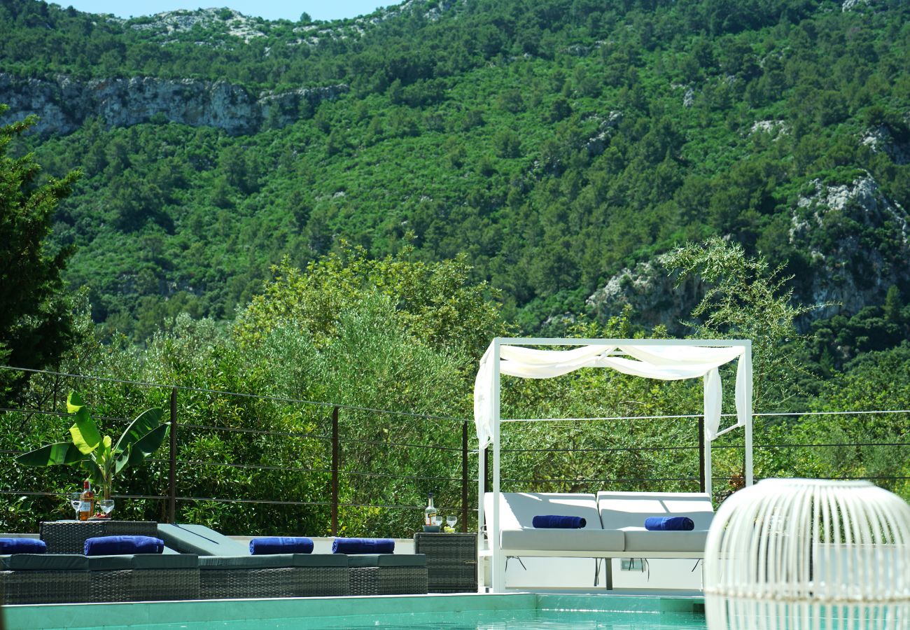 Villa en Pollensa - JAUME RAMONA. Impresionante villa recién reformada en un paraje único