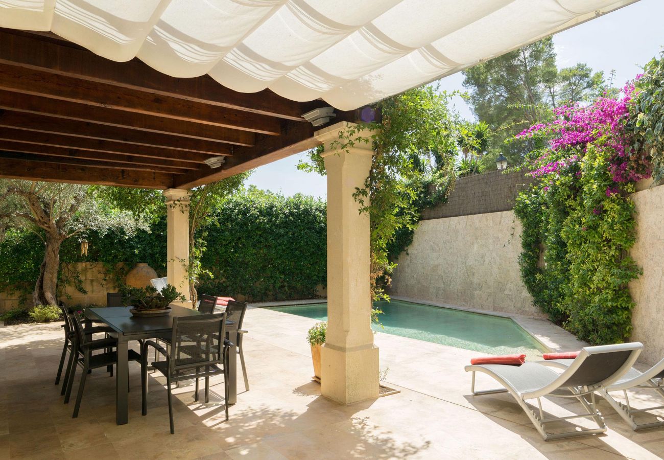 Villa en Cala San Vicente - RACONET. Magnífica villa en la Cala San Vicente