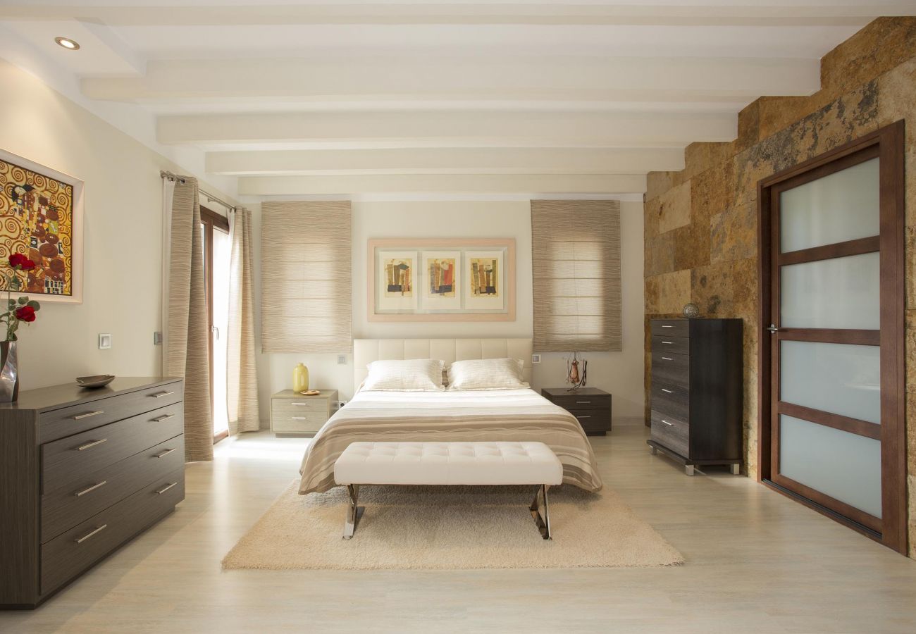 Villa en Cala San Vicente - RACONET. Magnífica villa en la Cala San Vicente