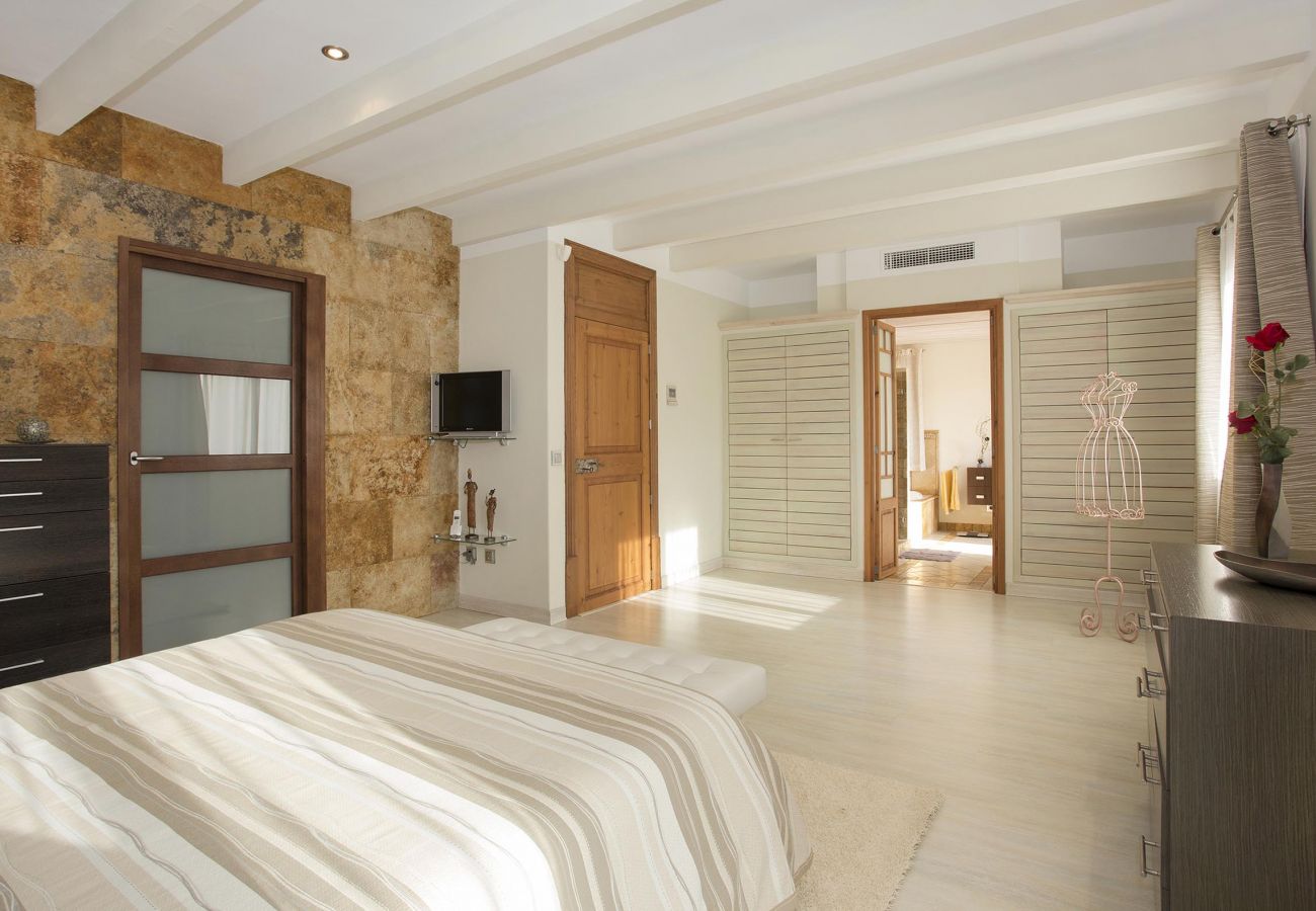 Villa en Cala San Vicente - RACONET. Magnífica villa en la Cala San Vicente