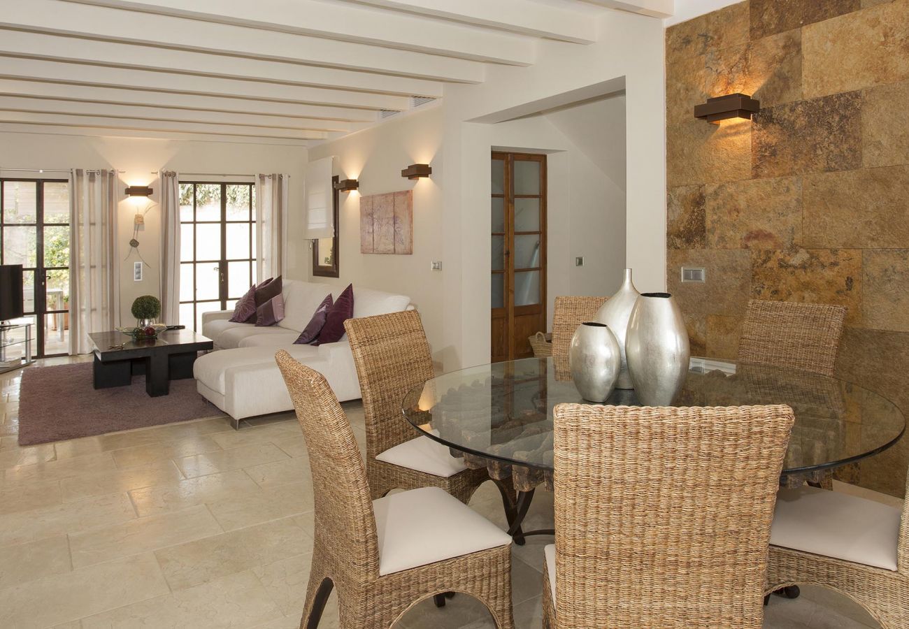 Villa en Cala San Vicente - RACONET. Magnífica villa en la Cala San Vicente