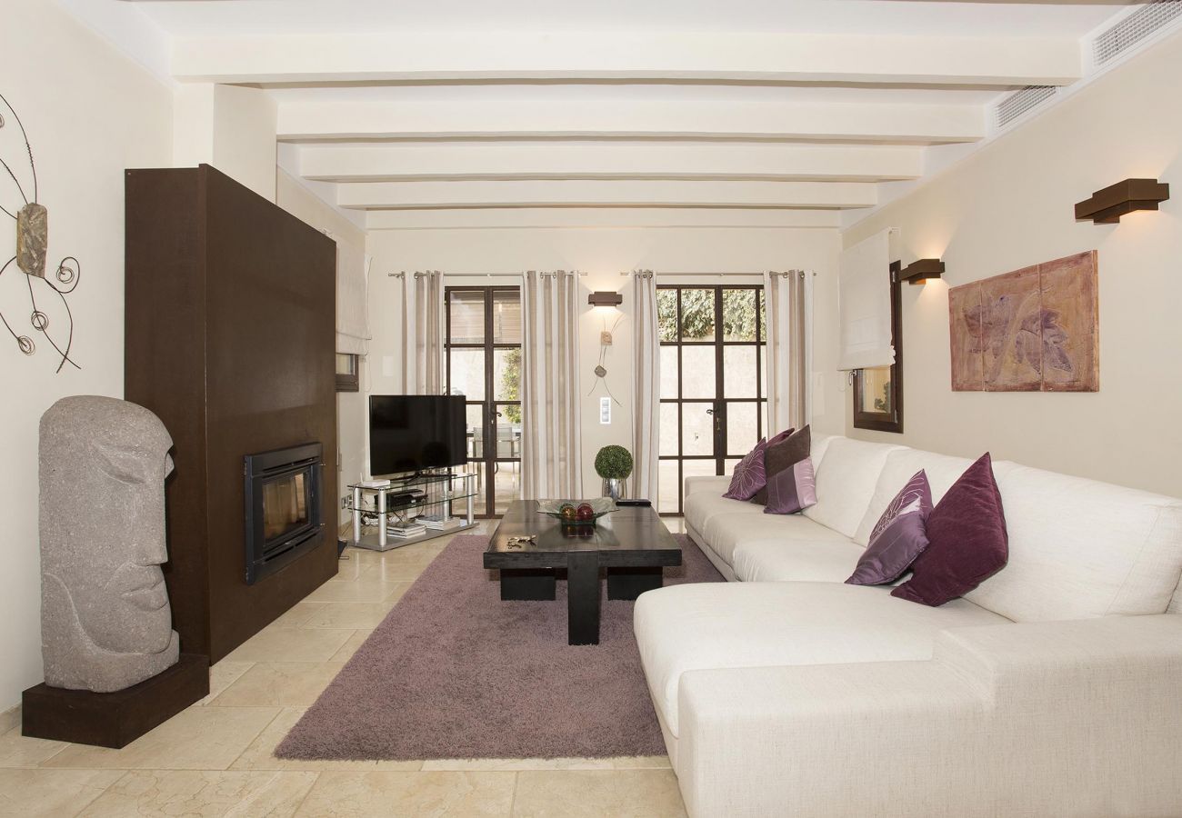 Villa en Cala San Vicente - RACONET. Magnífica villa en la Cala San Vicente