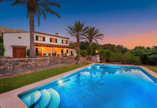 Villa en Cala San Vicente - CLAVET. Agradable villa junto a la Cala San Vicente