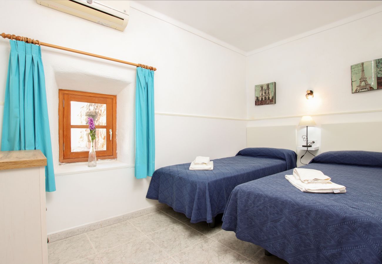 Villa en Pollensa - LLORENS (IVANA). 5 Habitaciones para disfrutar con familia y amigos