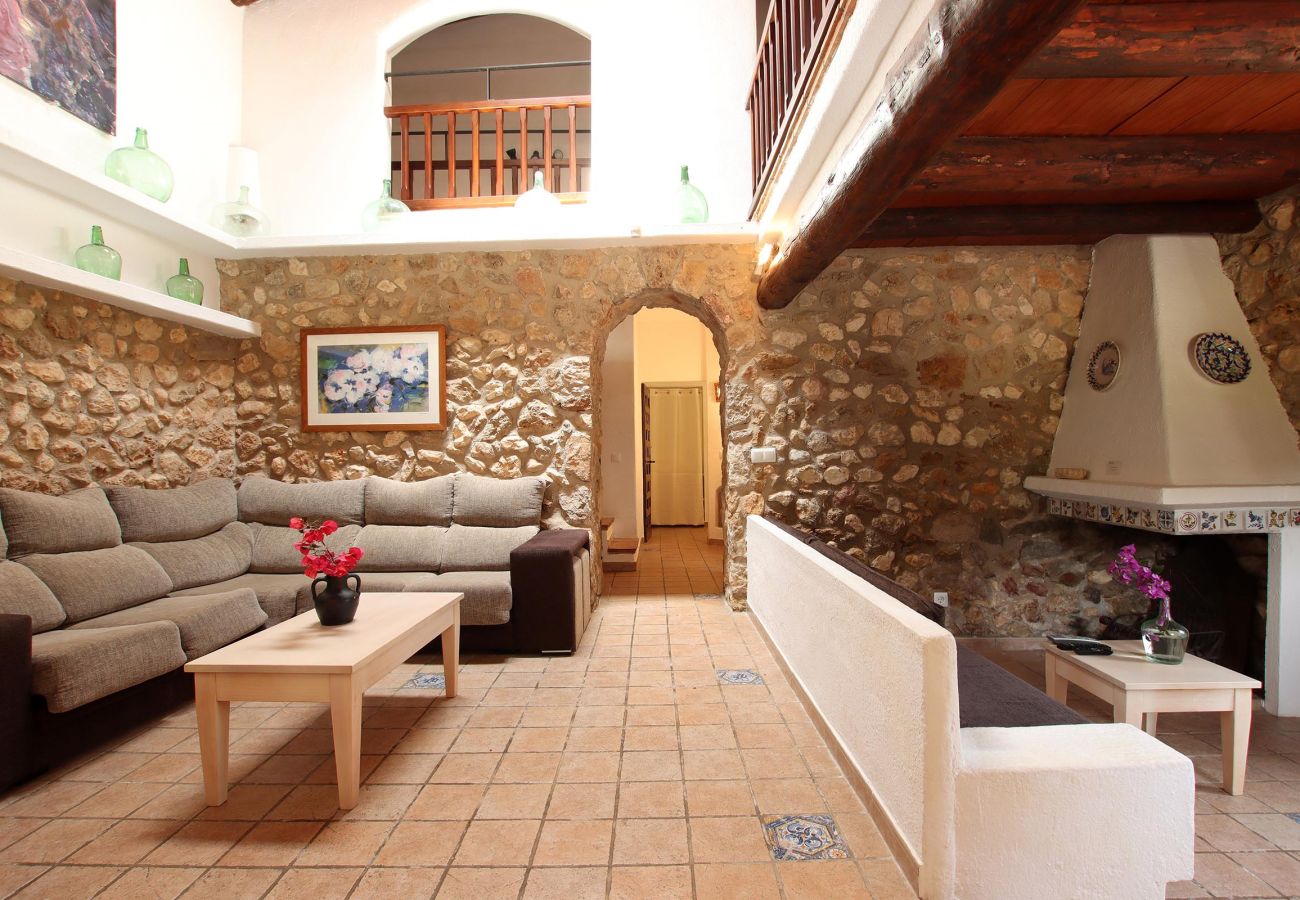 Villa en Cala San Vicente - MARTORELLET. Encantadora villa cerca de Cala San Vicente