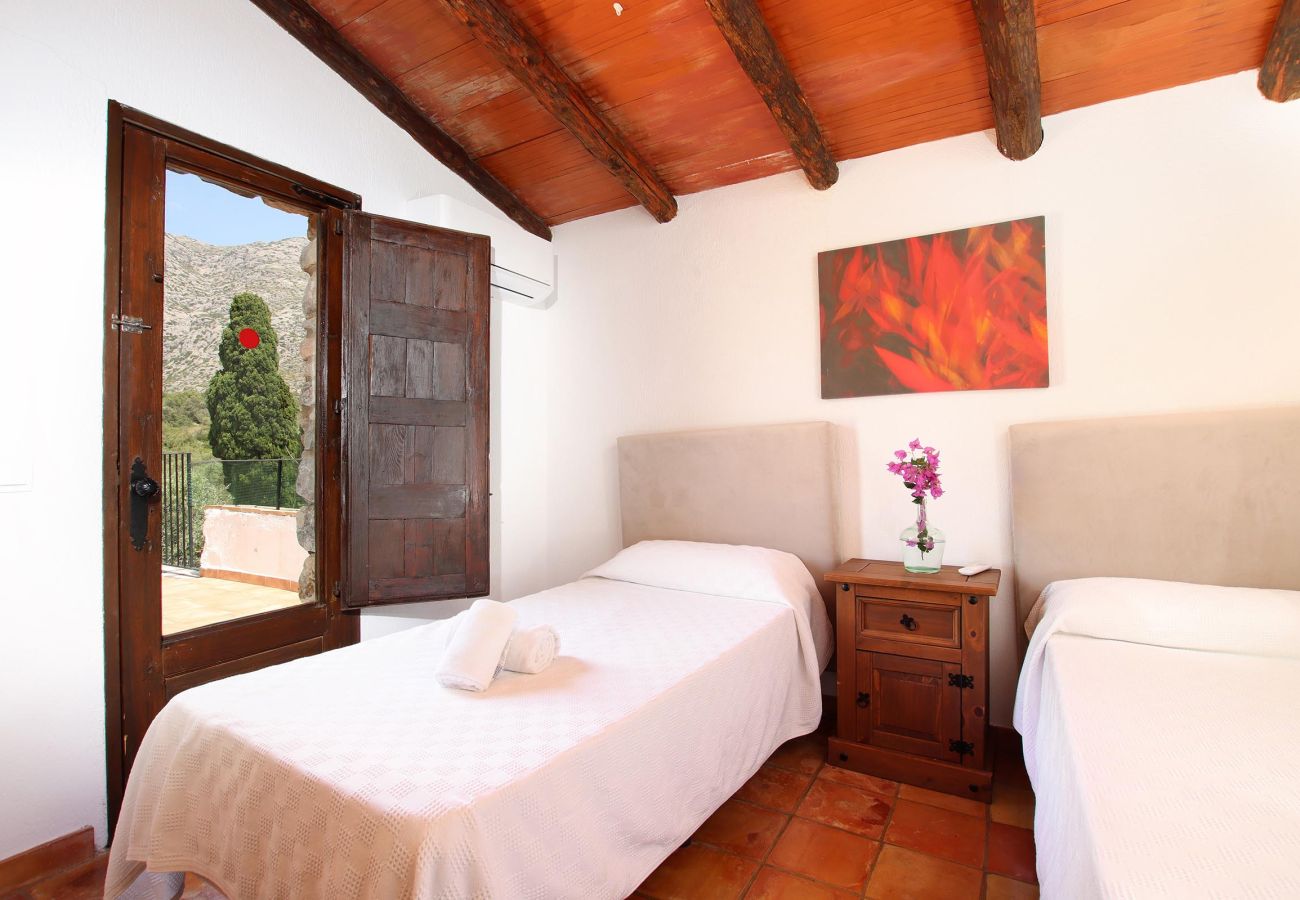 Villa en Cala San Vicente - MARTORELLET. Encantadora villa cerca de Cala San Vicente