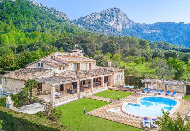 Villa en Pollensa - RAFALET. Estupenda villa cerca con gran piscina y un entorno espectacular