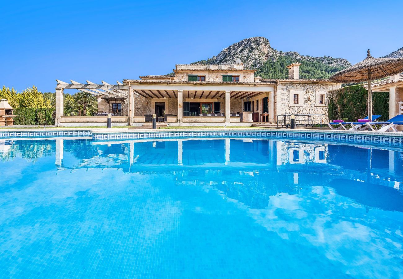 Villa en Pollensa - RAFALET. Estupenda villa cerca con gran piscina y un entorno espectacular