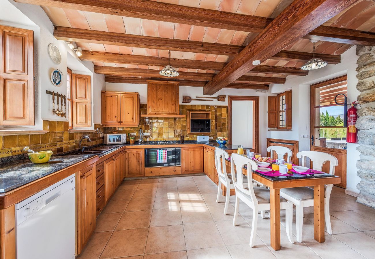 Villa en Pollensa - RAFALET. Estupenda villa cerca con gran piscina y un entorno espectacular