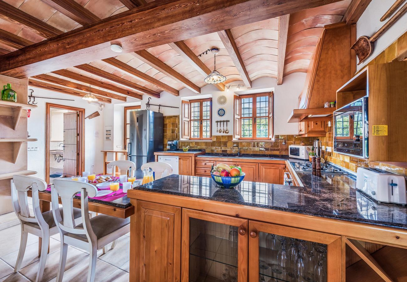 Villa en Pollensa - RAFALET. Estupenda villa cerca con gran piscina y un entorno espectacular