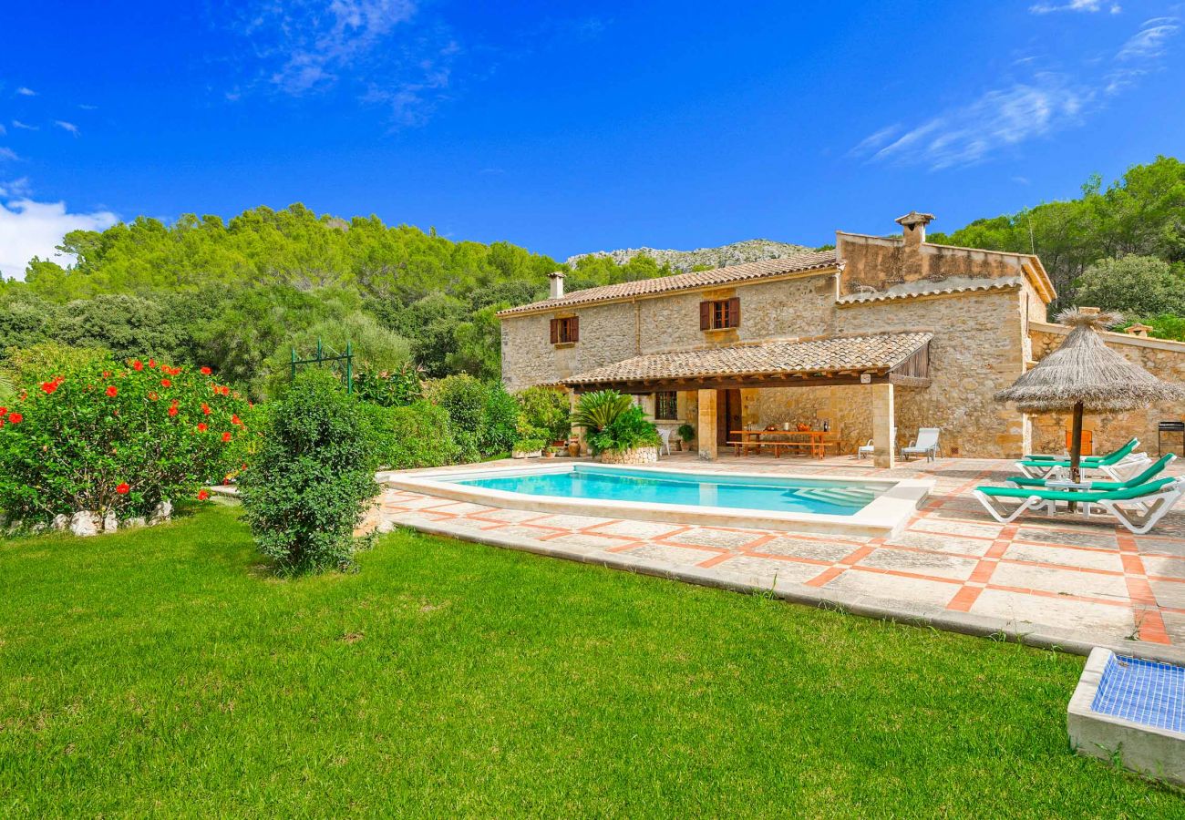 Villa en Cala San Vicente - OLIVA (VICH). Fantástica casa con mucho encanto