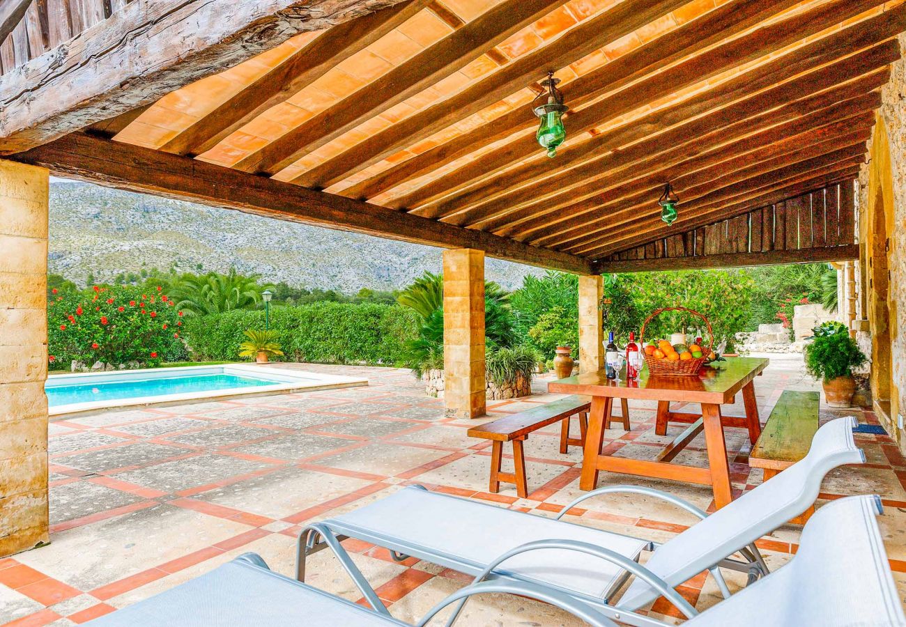 Villa en Cala San Vicente - OLIVA (VICH). Fantástica casa con mucho encanto