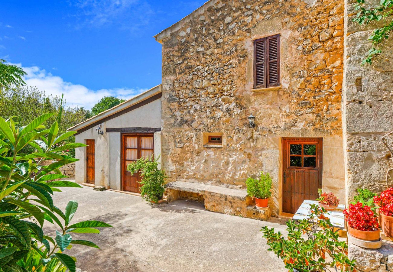 Villa en Cala San Vicente - OLIVA (VICH). Fantástica casa con mucho encanto