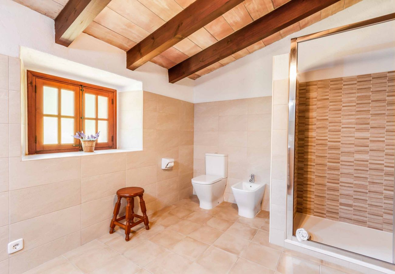 Villa en Cala San Vicente - OLIVA (VICH). Fantástica casa con mucho encanto