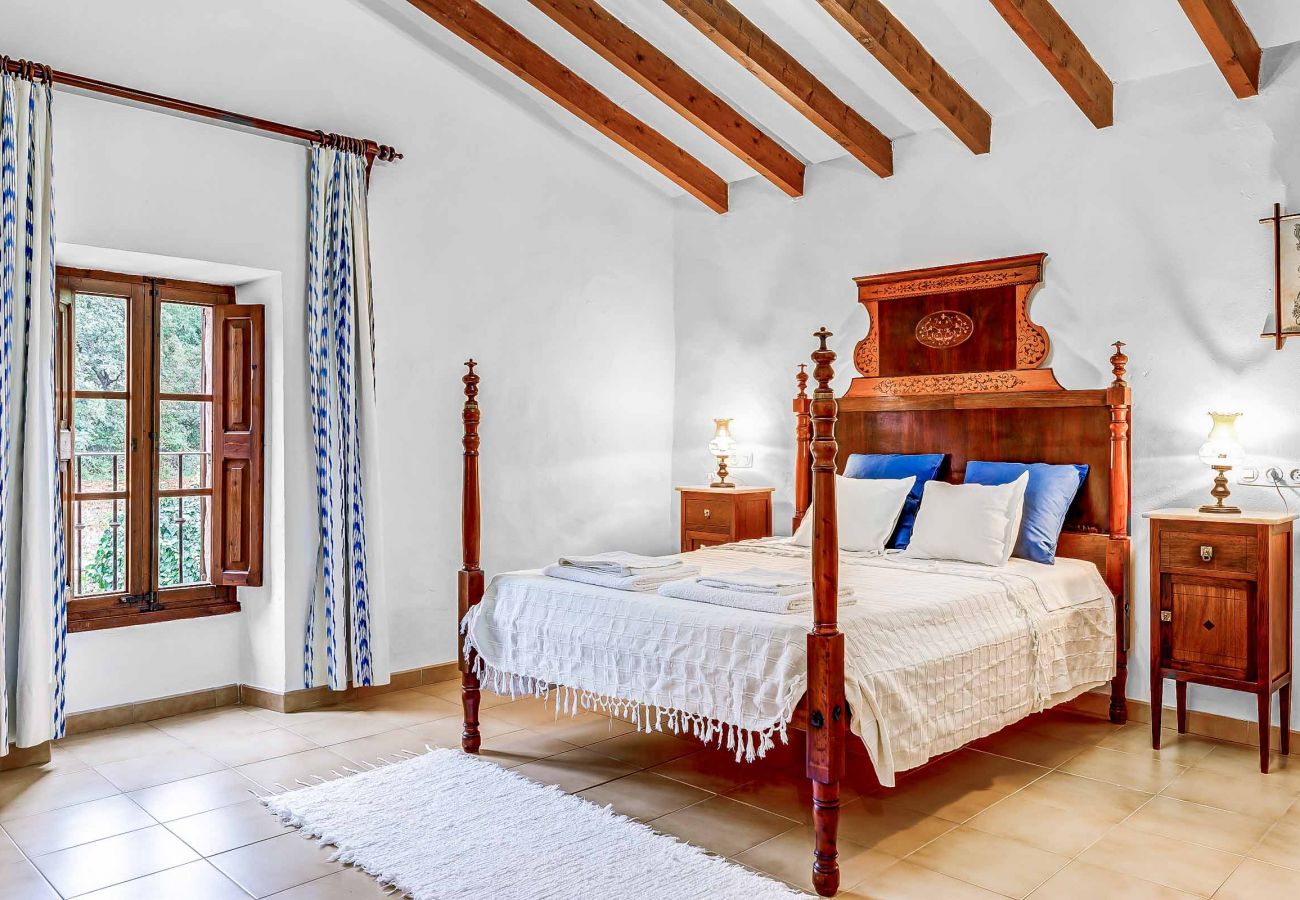 Villa en Cala San Vicente - OLIVA (VICH). Fantástica casa con mucho encanto