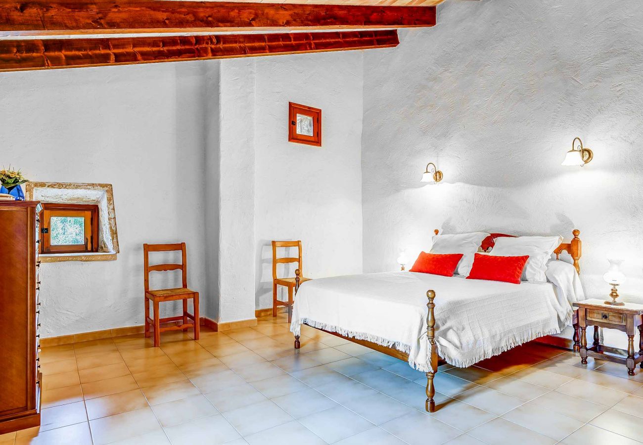 Villa en Cala San Vicente - OLIVA (VICH). Fantástica casa con mucho encanto