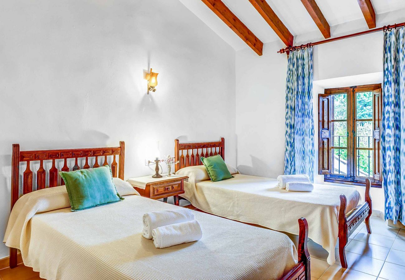 Villa en Cala San Vicente - OLIVA (VICH). Fantástica casa con mucho encanto