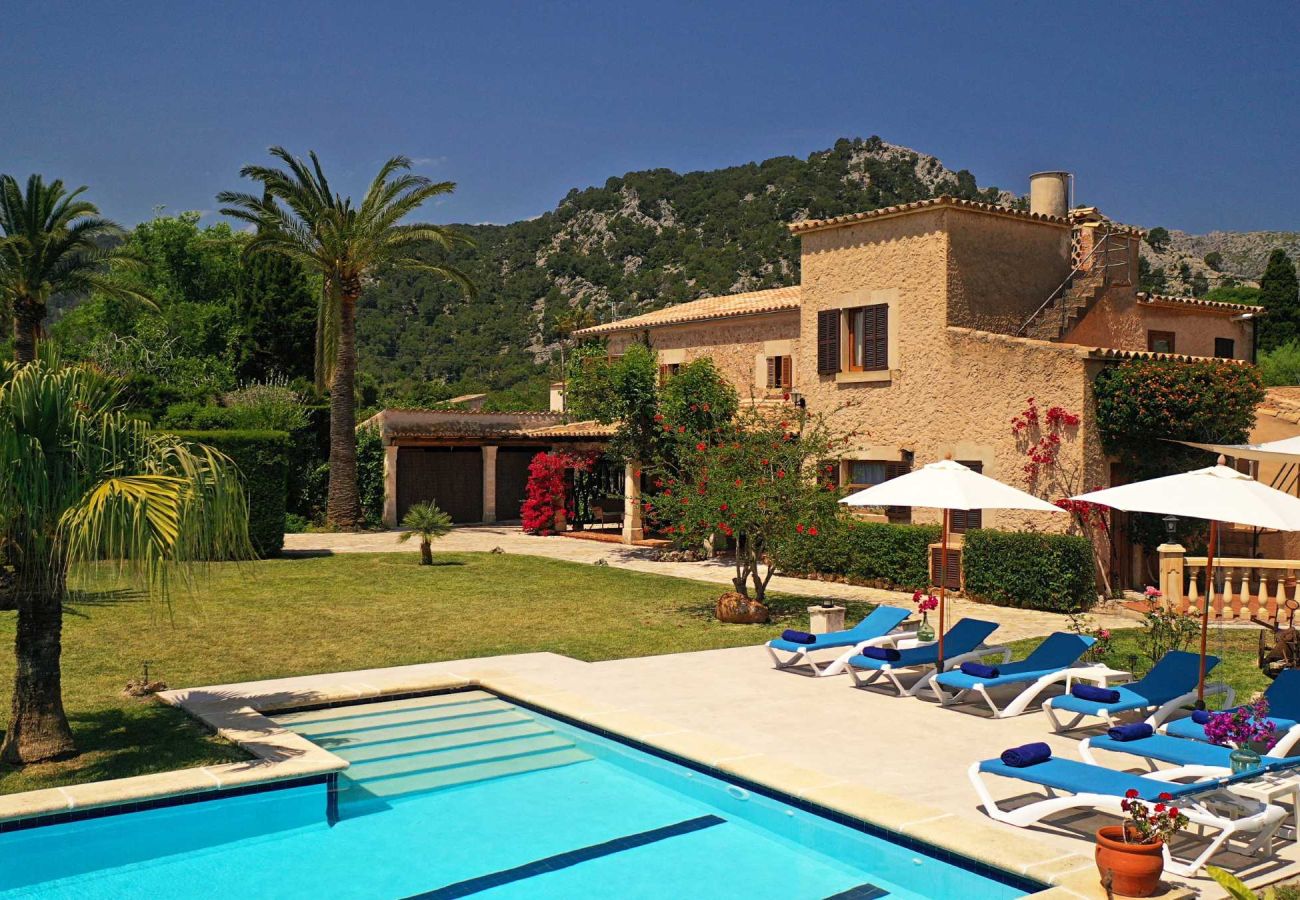 Villa en Pollensa - SOLIVELLAS. Villa cerca de Pollensa con fabuloso jardín